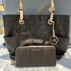 Bag Comes With Wallet