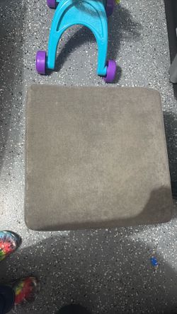 FREE Ottoman needs cleaning