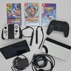 Nintendo Switch OLED Bundle Pro Controller + 3 Games!!!