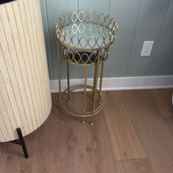 Plant Stands 