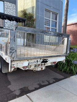 Tommy Gate lift gate