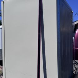 Refrigerador  Whirlpool   Libre De Cucarachas  En EXELENTES Condiciones Trabaja Perfectamente 