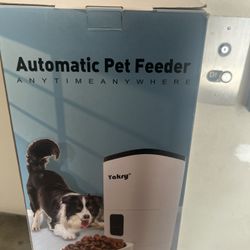 Pet Feeder