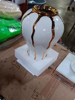 White and Gold Vases for Centerpieces,White Gold Ginger Jars for Home Decor,Large Gold Vases for Kitchen Counter,Vintage Vase with Lid,Birthday Annive
