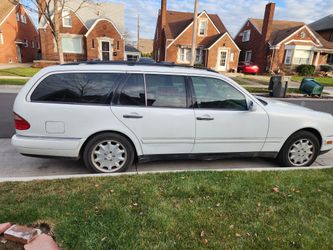 Mercedes Benz 1998 E320 For SALE -Price Reduced To $3500