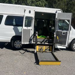 2007 Ford E350 Super Duty