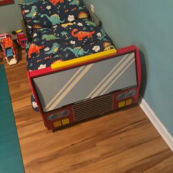 Fire Truck Toddler Bed and Mattress 