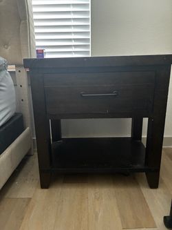 Steal!! 2 soft close night stands