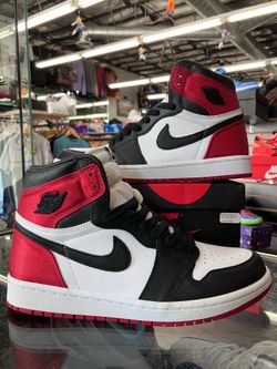 Women’s Air Jordan 1 Retro High Satin Black Toe