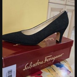 Salvador Ferragamo 7.5 B BLACK SUEDE HEEL