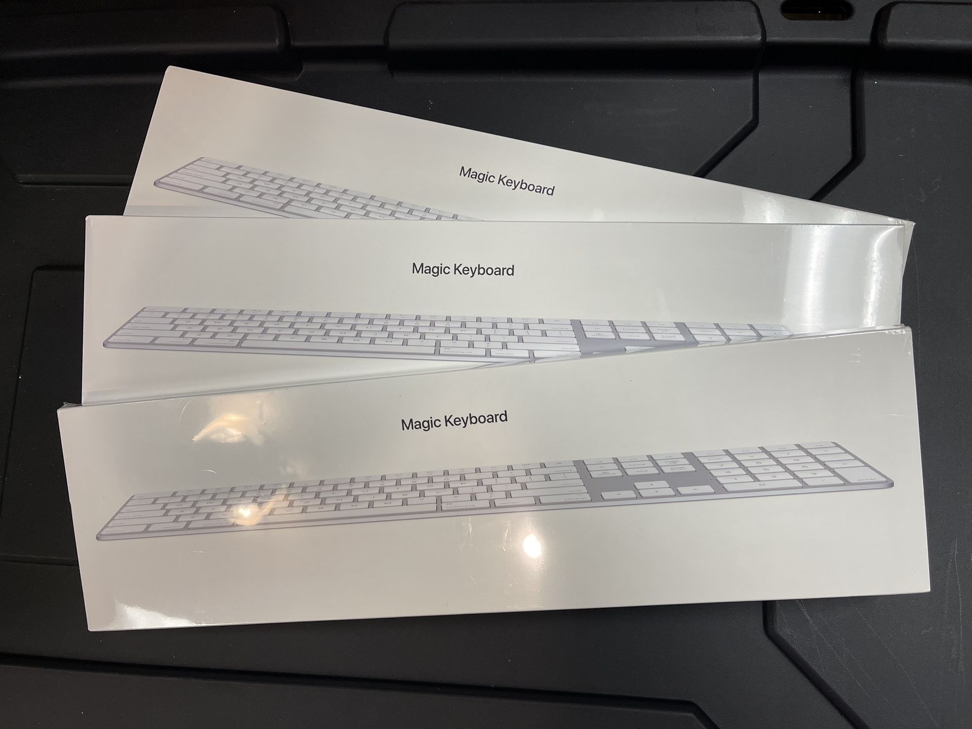 Apple Magic Keyboard with Numeric keypad (wireless, low profile, Bluetooth)