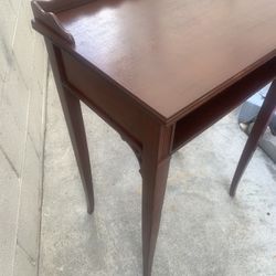 Beautiful Side Table 20x14x29