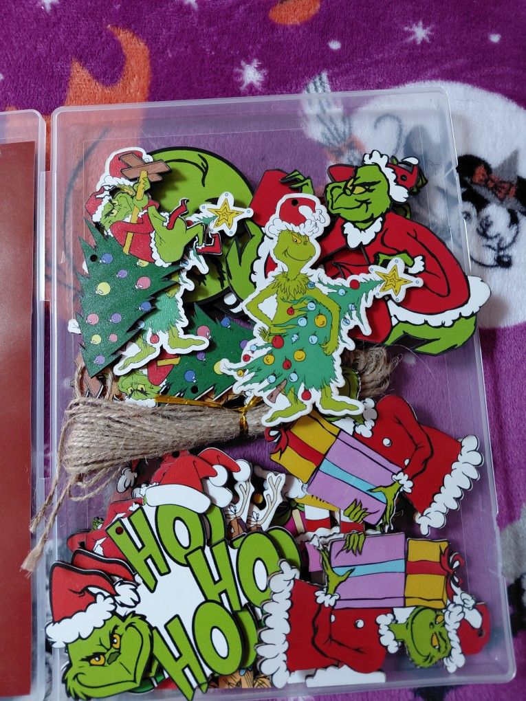 New Grinch 24 Piece Tree Ornaments