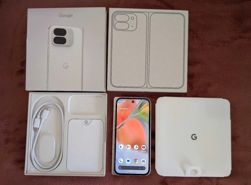 Google Pixel 9 Pro Fold 512GB Porcelain Factory Unlocked GGH2X US Model - Mint
