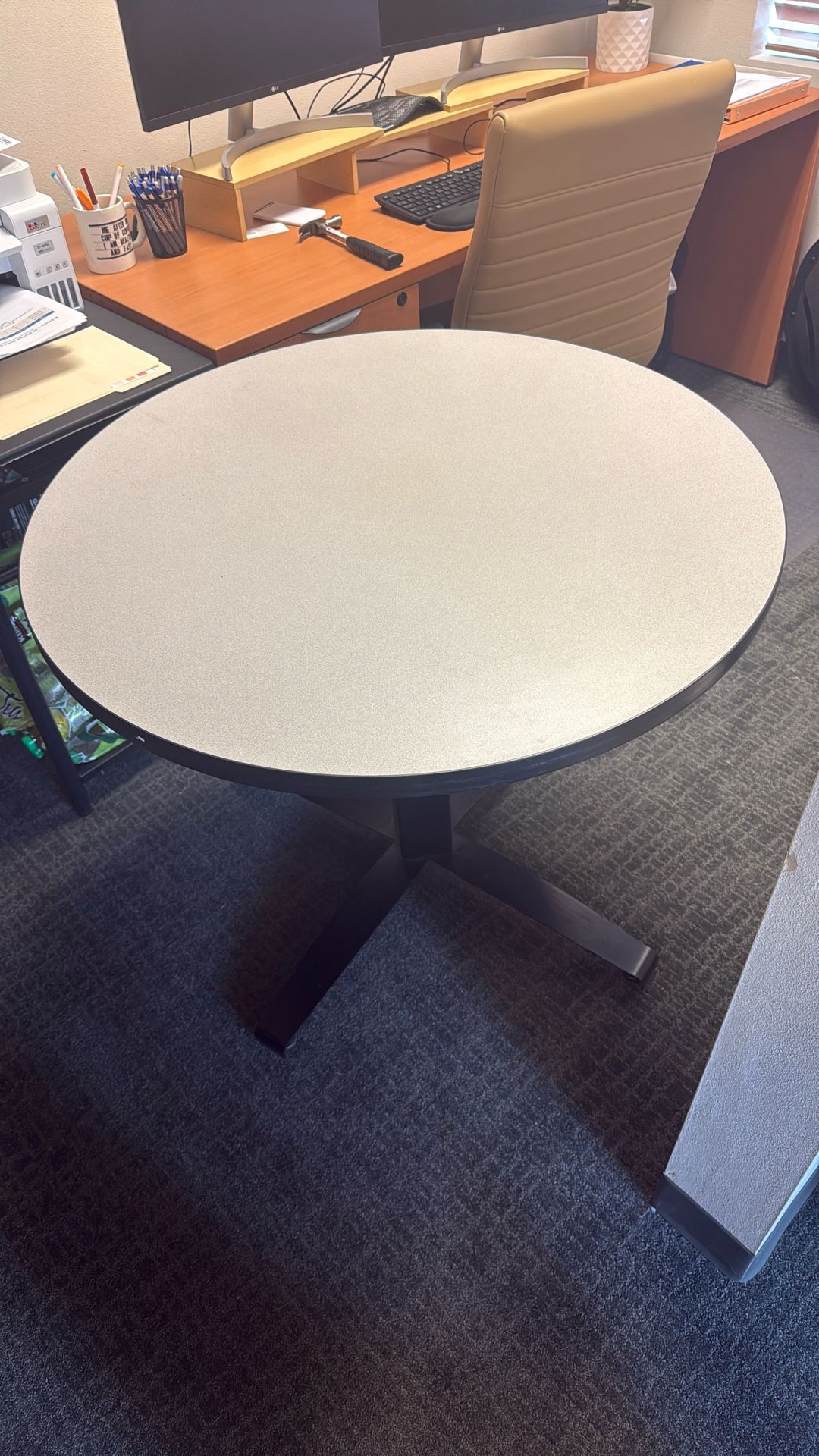 3’ Round Table