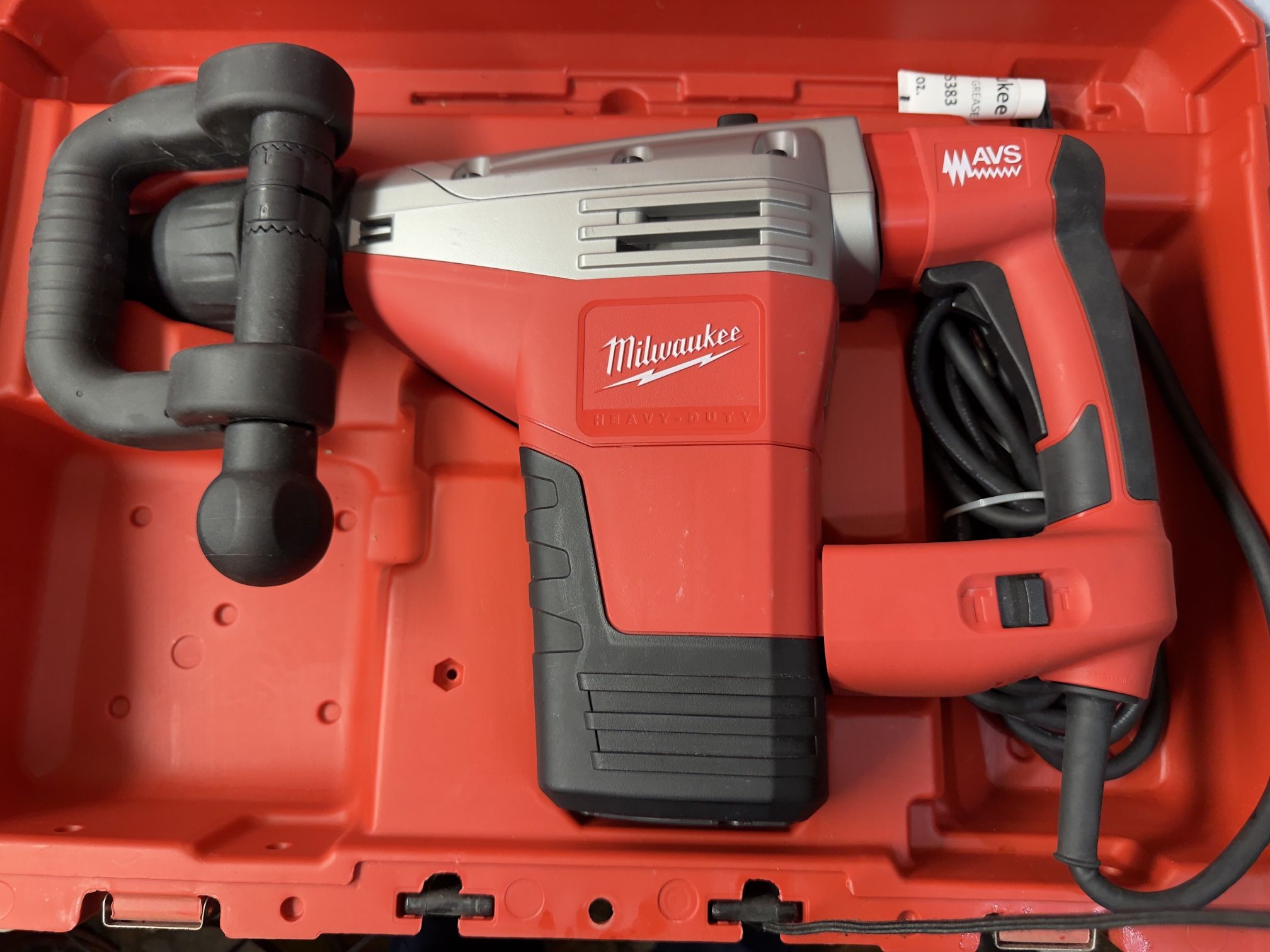 MILWAUKEE DEMOLITION HAMMER CORDED 15lbs SDS MAX AVS. Model 5446-21 Never Used Hablo Español