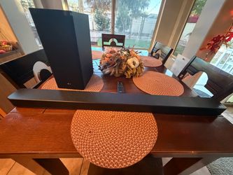 LG Wireless Sound bar & Subwoofer Dolby Audio DTS Digital Sound HDMI Bluetooth