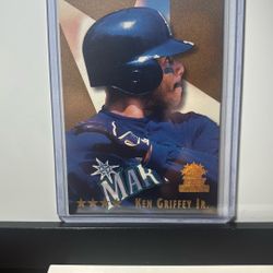 🔥 1999 Topps Stars — 4 Star #1 Ken Griffey Jr.