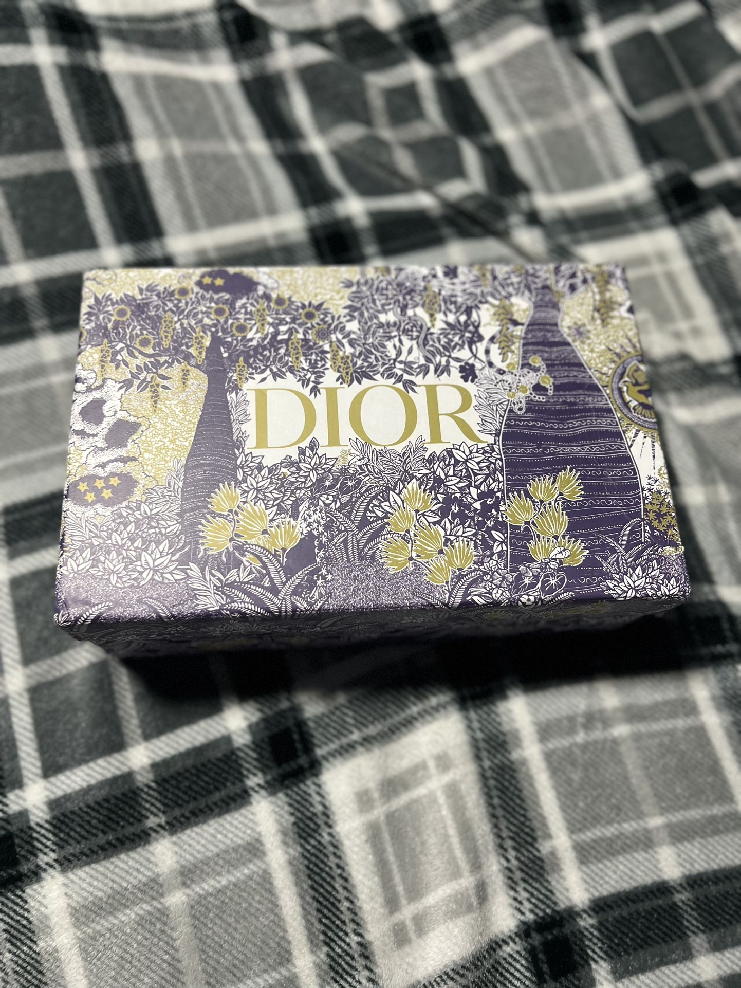 Dior B23