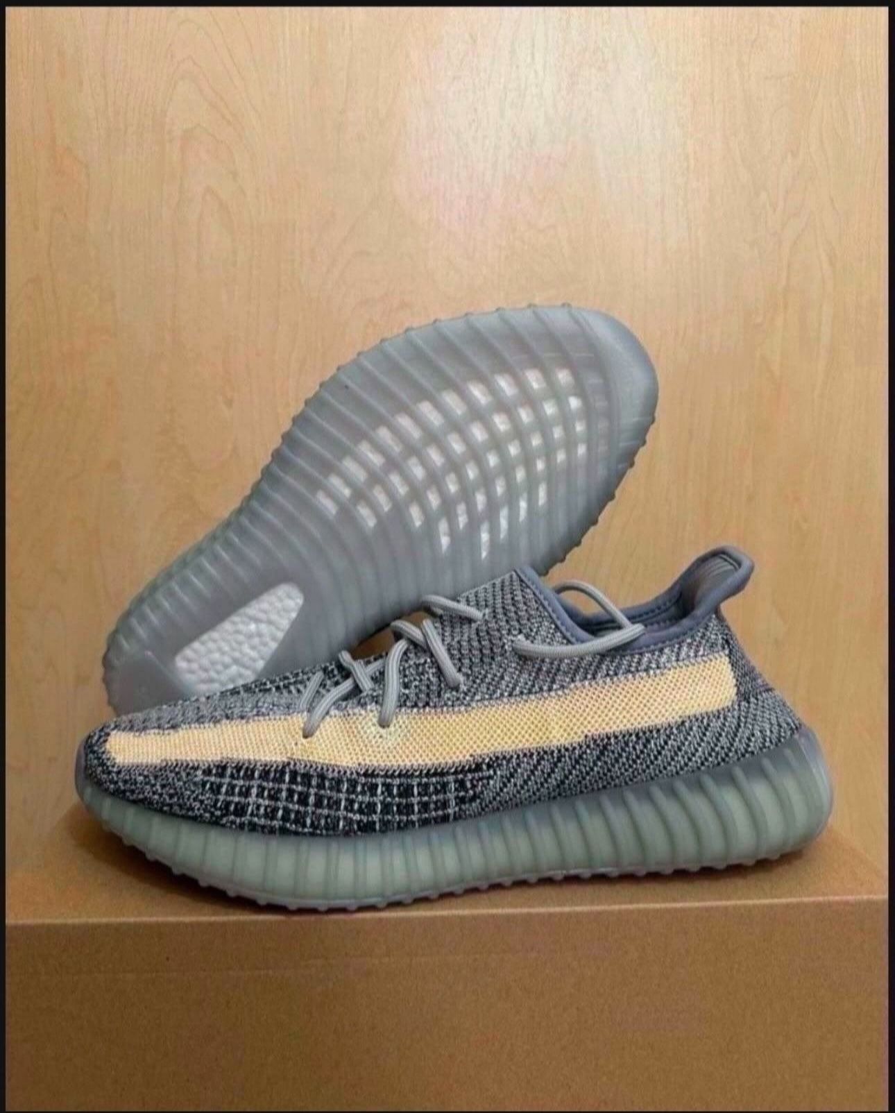 Adidas Yeezy Boost 350 V2 Ash Blue GY7657 Size 11 Brand New