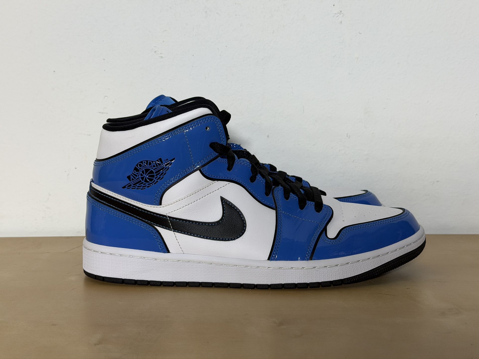 VNDS Nike Air Jordan 1 Mid SE Signal Blue Sneakers DD6834-402 Men’s Size 12