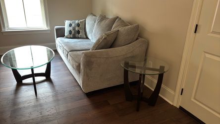 Couch, coffee and end table