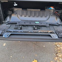 2025 Jeep Gladiator High Tide Oem Front Bumper 