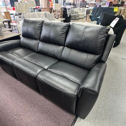 Mention Jon Green to the staff to confirm this price/offer! 🔥Black Leather Reclining Sofa And Loveseat Set