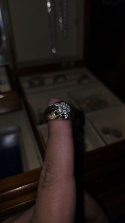 Real natural diamond ring