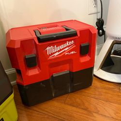 Milwaukee m12 shop vac