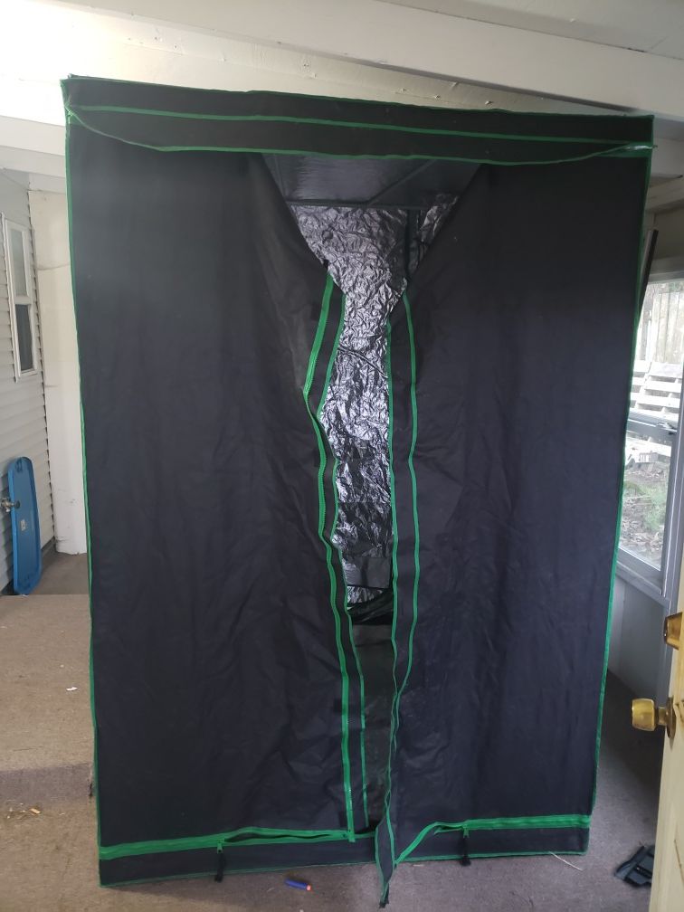 GROW TENT