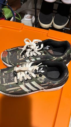 Men adidas size 7.5