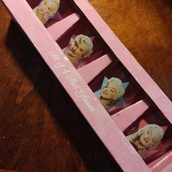 New In Box Collectable MARILYN MONROE SHOT GLASSES 4 SET