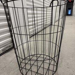 Black Metal Wire Storage/Laundry Basket – 19” x 23”