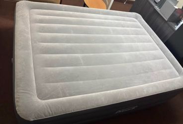 Queen air mattress