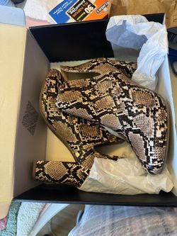 Women’s Size 9W Brand New Boots