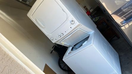 Stackable washer and dryer