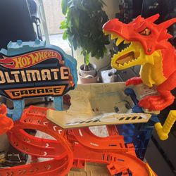 Hot wheels ultimate Garage Playset 