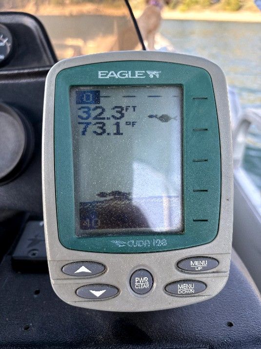 1992 24' Tracker Party Barge DL Pontoon Boat.