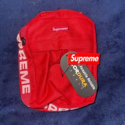 Supreme SS18 Red Shoulder Bag– Brand New/Great Condition, Local Pickup
