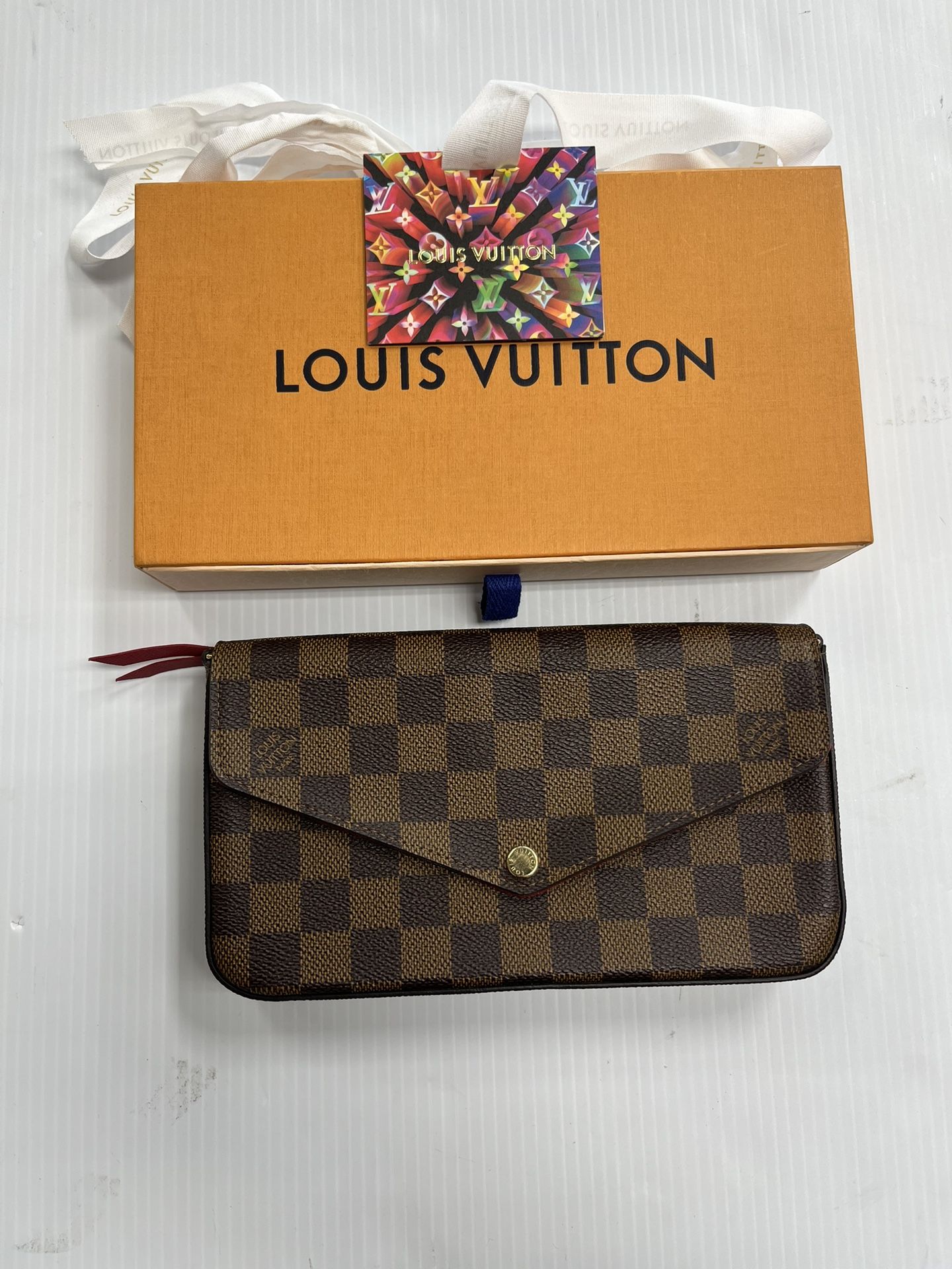 LOUIS VUITTON POCHETTE FELICIE, WITH ORIGINAL BOX, NO DUST BAG IN LIKE NEW CONDITION, ENTRUPY VERIFIED