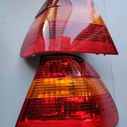 02-05 Bmw 3 Series Taillights Luces Traseras Calaveras 325i 325xi 330i  330xi