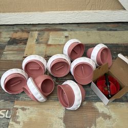 Chicken Feeders No Waste, DIY Automatic Poultry Feeder 8 Ports 1 Hole Saw with Covers Gravity Feed Kit for Buckets Barrels Bins Troughs (Pink and Whit