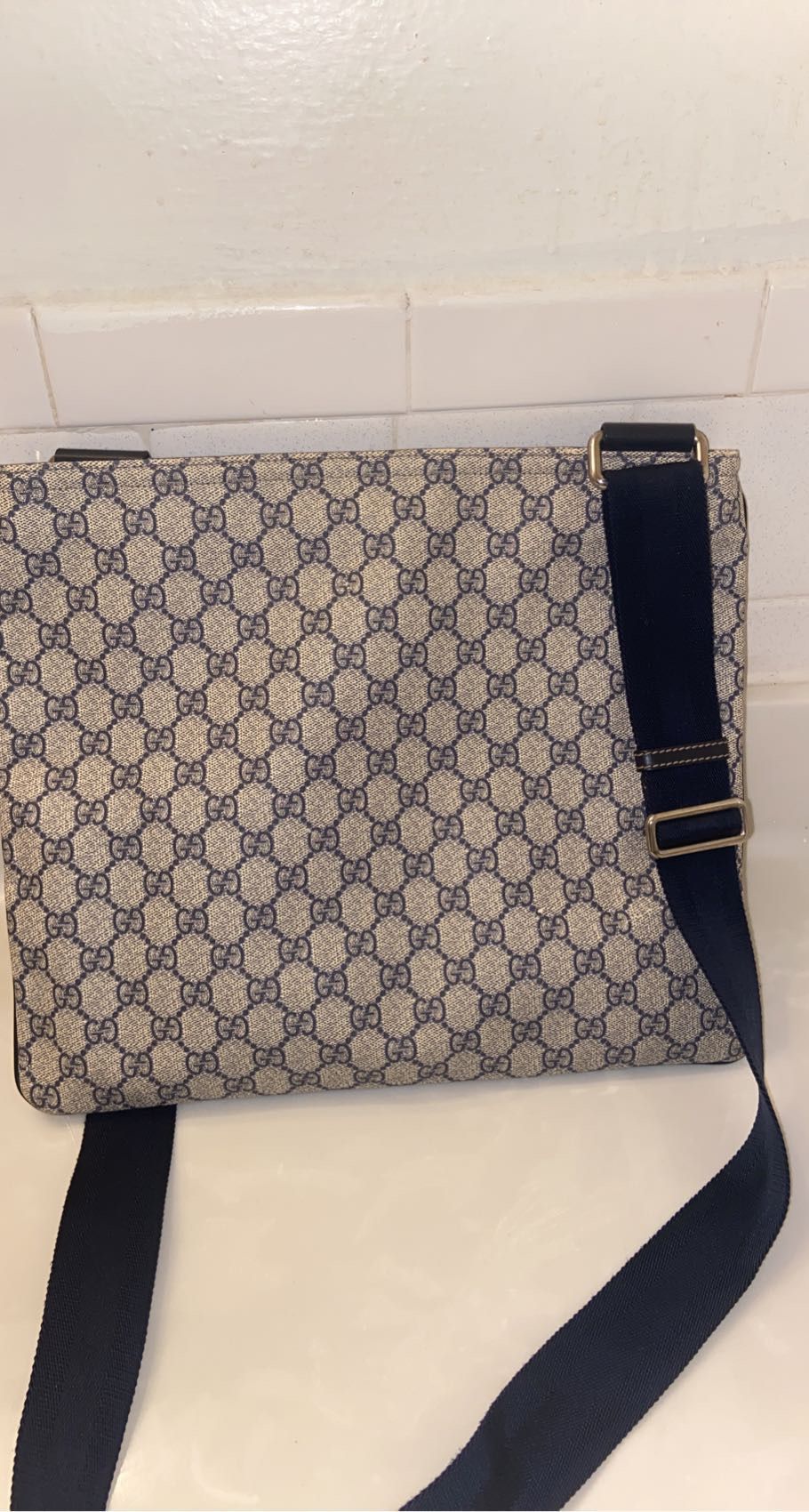 Gucci Gg Supreme Messenger Bag
