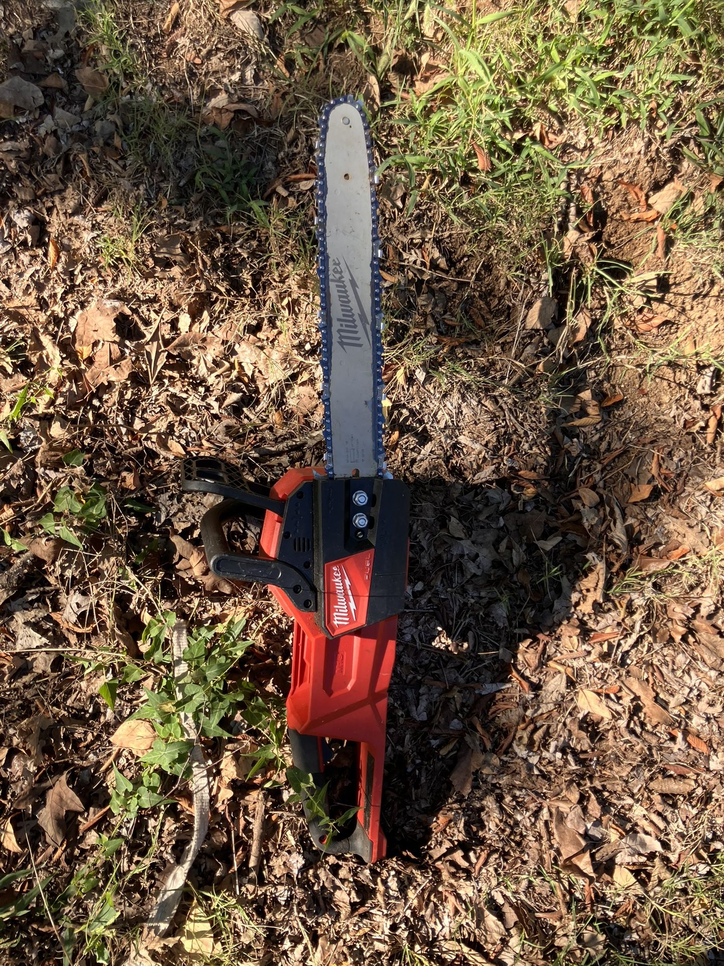 Milwaukee Battery Chainsaw