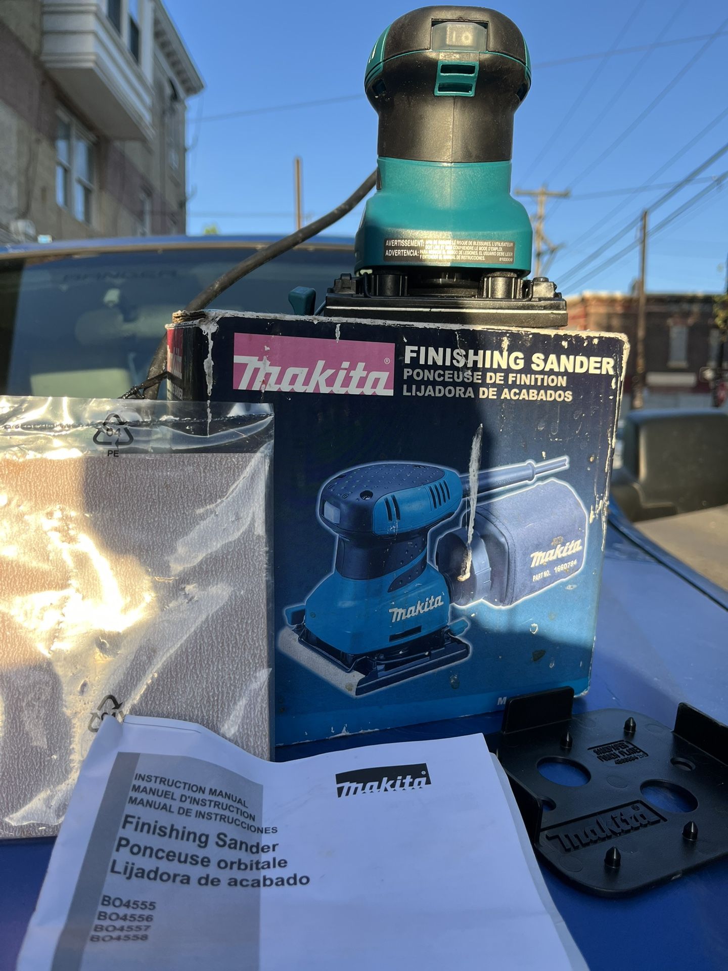 FINISHING SANDER