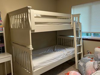 Twin bunk bed with mattresses included - Off-white