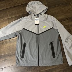 Nike Tech Men's  Size L