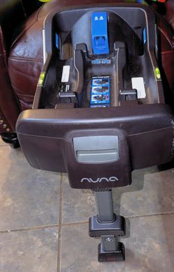 Nuna pipa car seat Base