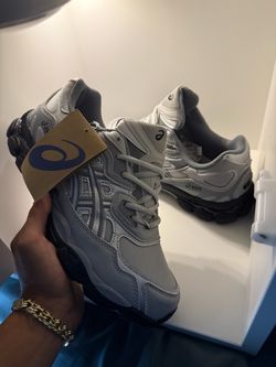 Size 10 Asics Gel-NYC Sneakers Grey